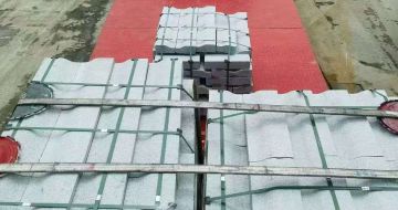 三亚 芝麻白仿形加直形路沿石出货日常