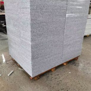 三亚 芝麻白火烧面1.8厚300*600地铺石，尺寸标准，厚薄均匀