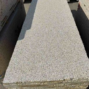 三亚 黄金麻花岗岩荔枝面毛板，半成品