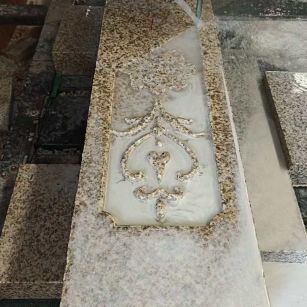 三亚 黄金麻花岗岩异形加工雕刻栏杆大柱