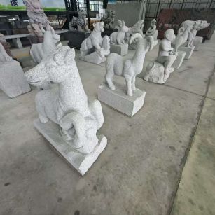 三亚 芝麻白花岗岩造型立体雕刻——十二生肖
