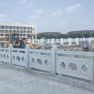 三亚 白麻花岗岩荔枝面河道栏杆