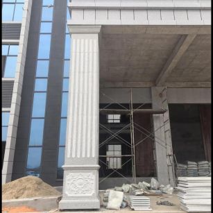 三亚 芝麻白光面花岗岩门楼大柱（罗马柱）配雕花底座