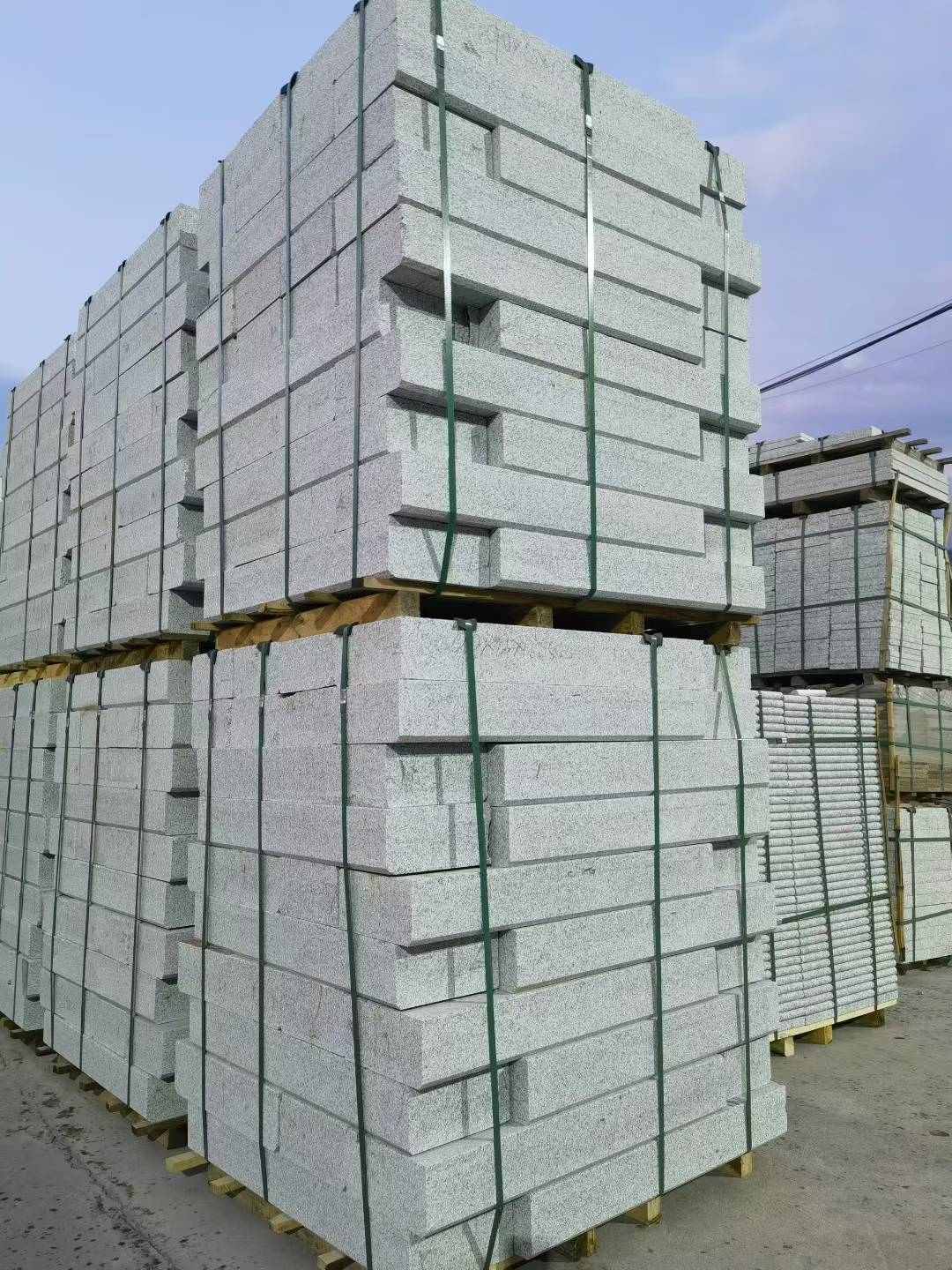 三亚 芝麻白花岗岩路沿石，路缘石，路肩石，道牙，立缘石，马路牙子，街沿石，侧石等