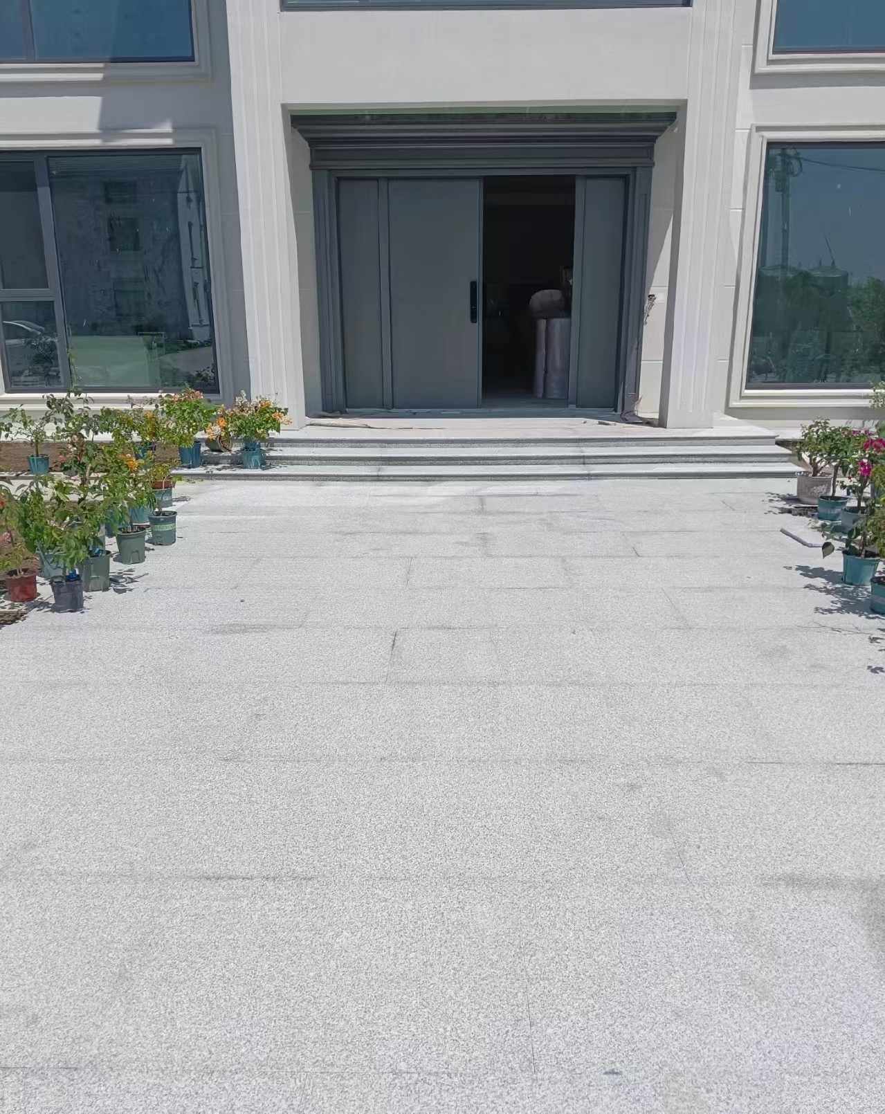 三亚 芝麻白花岗岩地铺石地面铺装