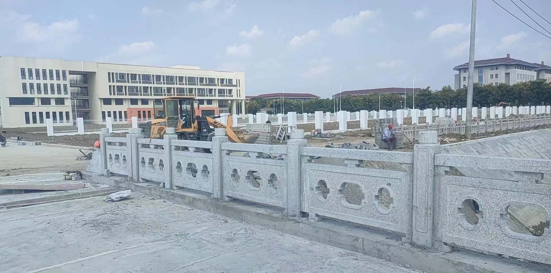 三亚 白麻花岗岩荔枝面河道栏杆