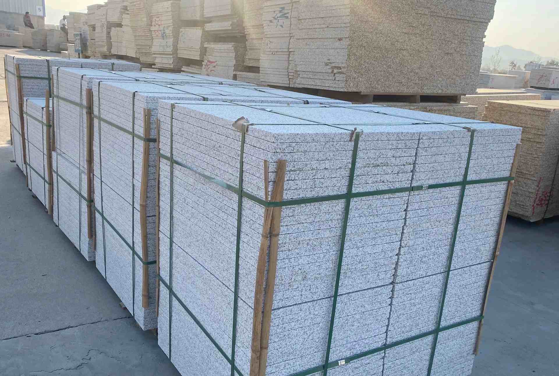 三亚 白麻花岗岩荔枝面地铺石