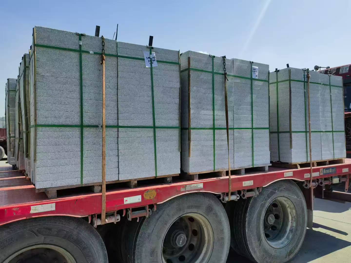 三亚芝麻白花岗岩出货日常地铺石