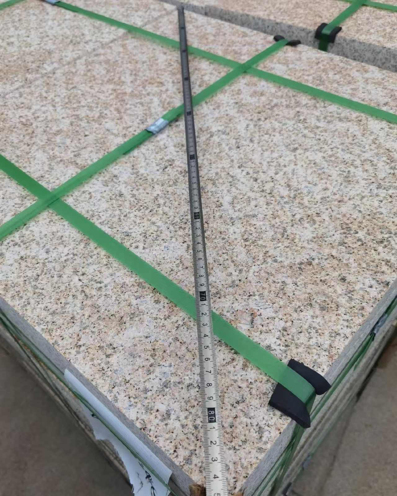 三亚 黄金麻火烧面地铺石