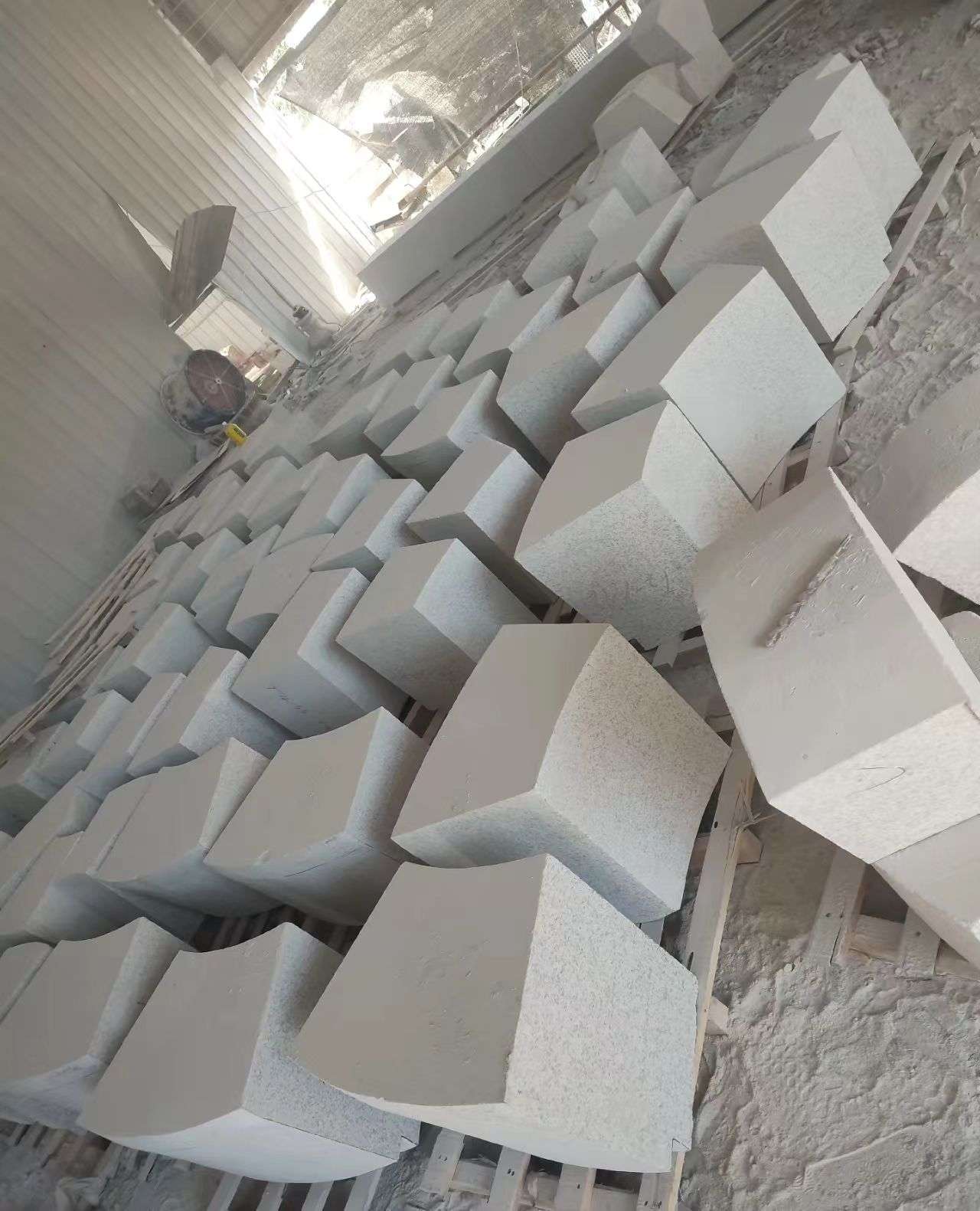 三亚 白麻花岗岩异形坐凳