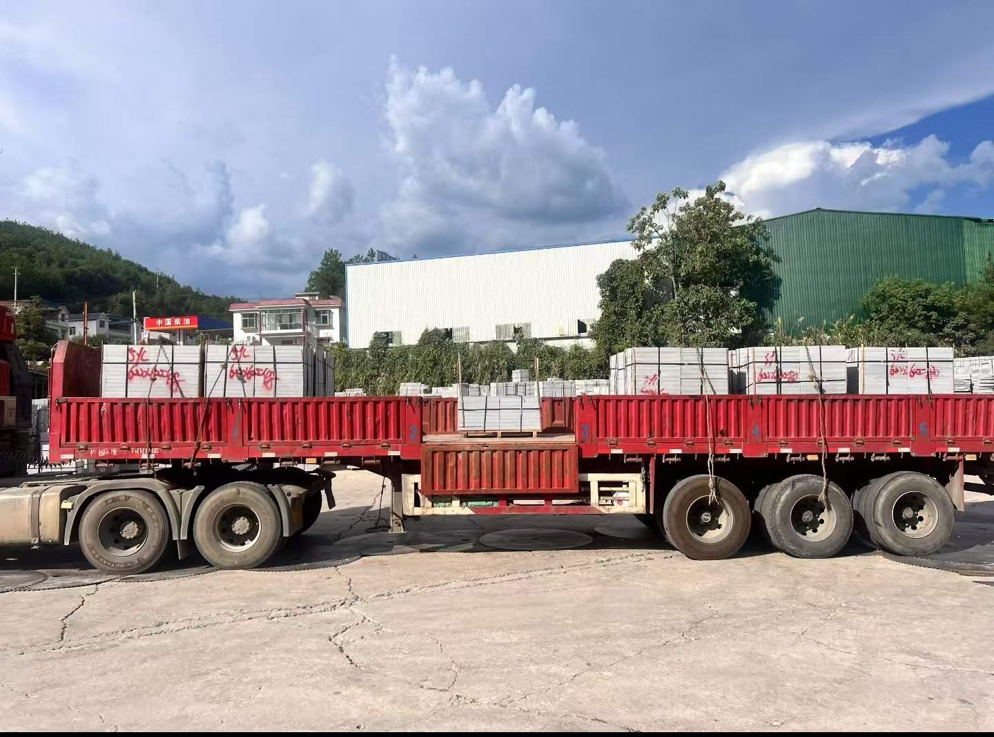 三亚 芝麻灰花岗岩地铺石出货日常