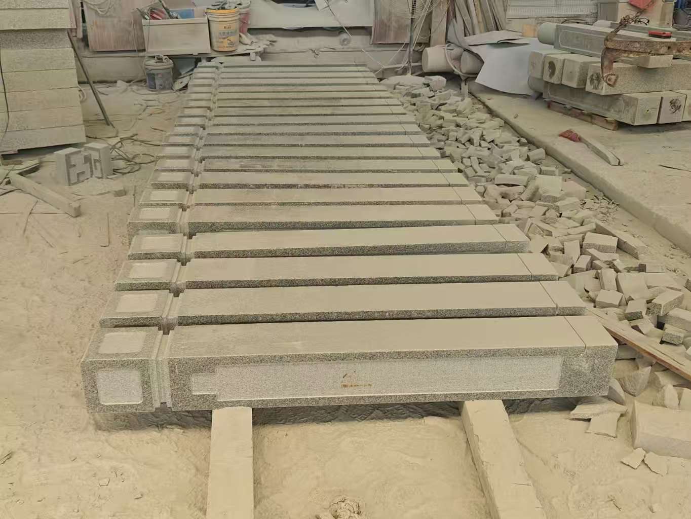 三亚 芝麻白异形加工雕刻-栏杆大柱，方柱